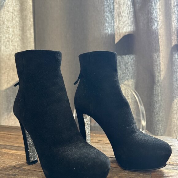 MIU MIU Silver Suede Heels Size 38 - Picture 1 of 3